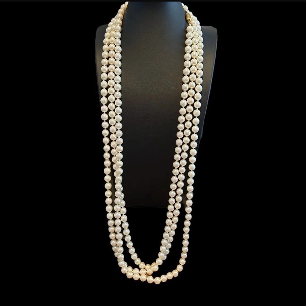 100” Of Simulated Glass Pearls Necklace